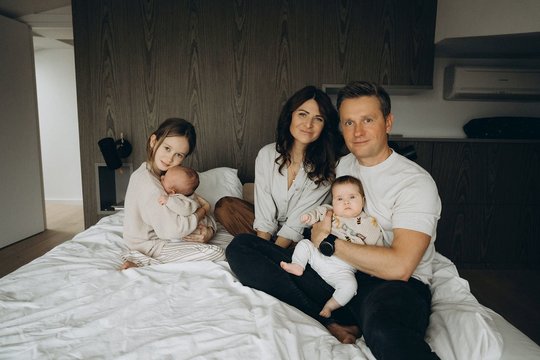Pirmieji kūdikio metai: keturių vaikų mama pasakė, kad svarbiausia mažylio vystymuisi