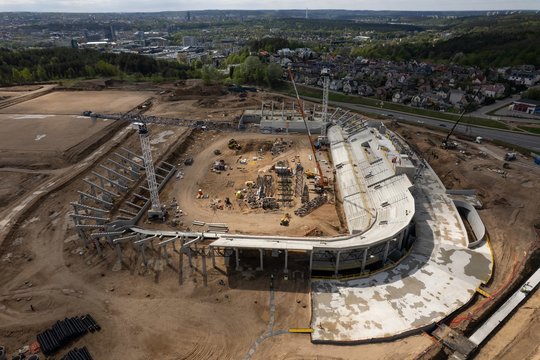 Sklaido gandus, kad Nacionalinio stadiono projektas brangs: derina naują sutarties variantą