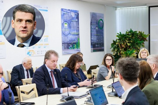Daugiausiai plūdosi, bet į posėdį net neatvyko: R. Žemaitaičio ir ministrų akistata – neįvyko