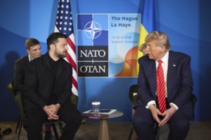 Taikos derybos yra mirusios: prabilo apie JAV ir Ukrainos „skyrybas“