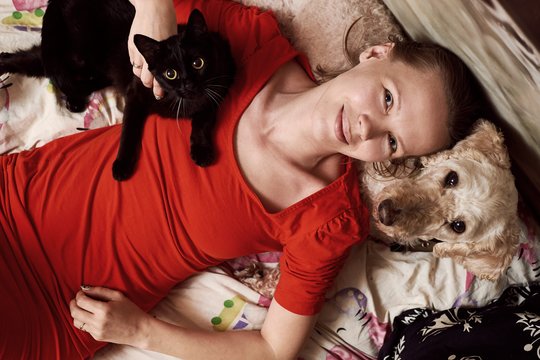 Katės ir šunys – kurie į mus panašesni? Štai ką sako mokslas