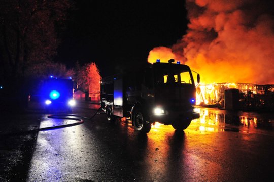Per Alytaus rajone kilusį gaisrą sudegė du automobiliai – gaisro priežastys nustatinėjamos