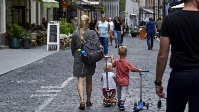 Šeimos pagausėjimui baimes kelia ir padidėję lūkesčiai: atkreipė dėmesį į senelius ir tėvus