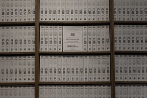 Niujorke atidaryta laikina paroda, kurioje eksponuojamos J. Epsteino bylos – visi 3,5 mln. puslapių