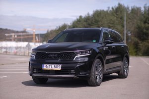 Naudoto „Kia Sorento“ (nuo 2020 m.) testas: erdvus ir komfortiškas hibridinis SUV už įkandamą kainą