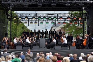 Atminties ir muzikos popietė Kaune: Romo Kalantos aukos įprasminimas Miesto sode