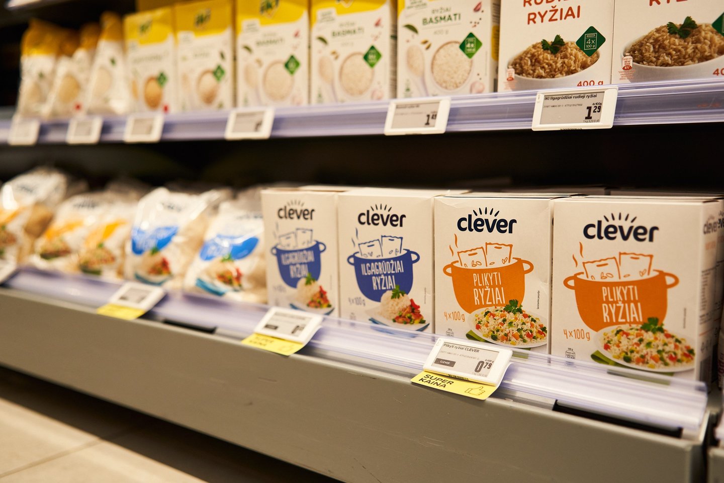„Iki“ parduotuvėse siūlomo „Clever“ ženklo produktų pardavimai šiemet šoktelėjo beveik trečdaliu.