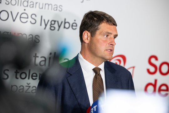 Teismas išnagrinėjo „aušriečių“ bylą dėl automobilių nuomos: advokatas akcentuoja – tai buvo klaida