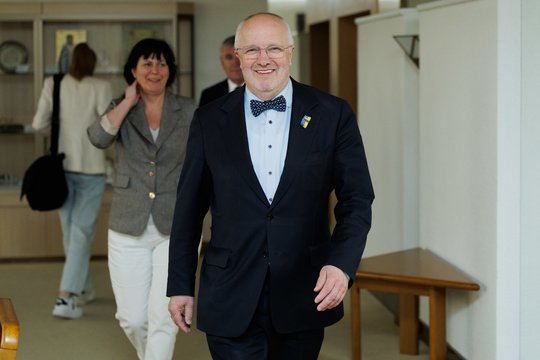 Už uždarų durų „socdemų“ priremtas K. Budrys pripažino: iš JAV atsiranda spaudimas dėl Baltarusijos