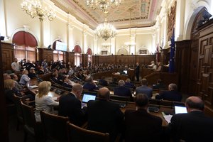 Balsavimas Latvijos parlamente dėl nepasitikėjimo E. Silinia gali įvykti jau ketvirtadienį