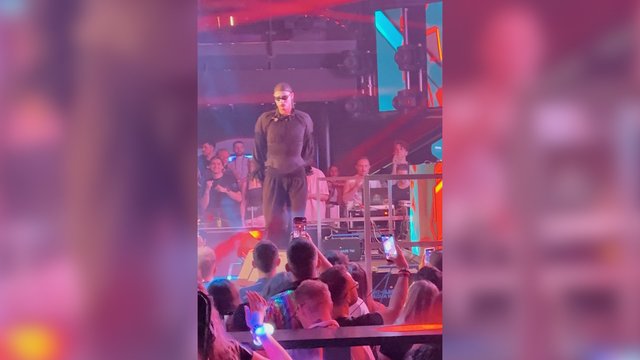 „Sólo Quiero Más“ suskambo dar garsiau: „Eurovizijos“ klube užfiksavo audringą Lion Ceccah pasirodymą