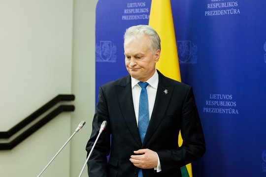 G. Nausėda apie „aušriečių“ kratas: ši partija yra nuolatinis skandalų ir bylų ritinys