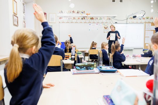 Į Aziją atsigręžusi Lietuva užsimojo skaitmeninti švietimą: paaiškino, kaip tai vyktų