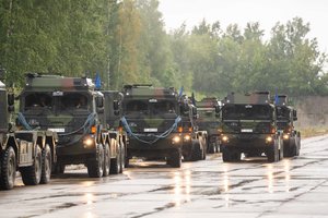 Kariuomenė paaiškino, kodėl šiomis dienomis galime pamatyti daugiau judančios karinės technikos