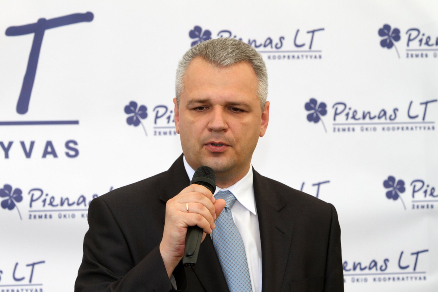 Teisininkas tvirtinas, kad jo klientas V. Jukna apie klaidas galėjo išvis nežinoti. <br>M.Patašiaus nuotr.