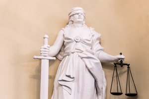 Teismas išteisino I. Gajauskaitę dėl Meškuičių seniūnės šmeižimo