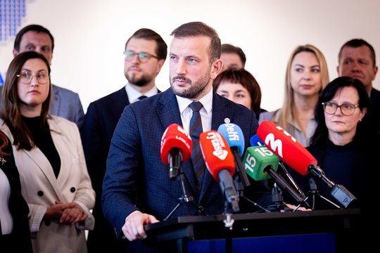 Po kratų pas „aušriečių“ lyderius – ironiška V. Sinkevičiaus reakcija: koalicija išlaikė dar vieną egzaminą