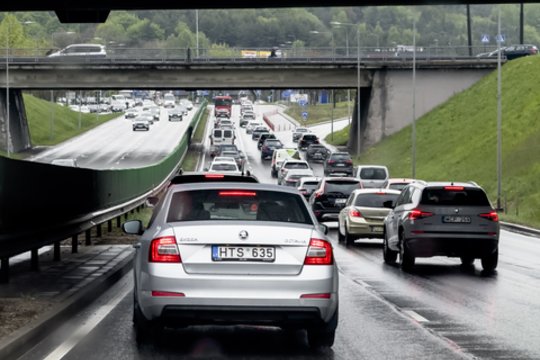 Tai paliestų kiekvieną vairuotoją: Seime – siūlymas, kuris padėtų užmaršiems