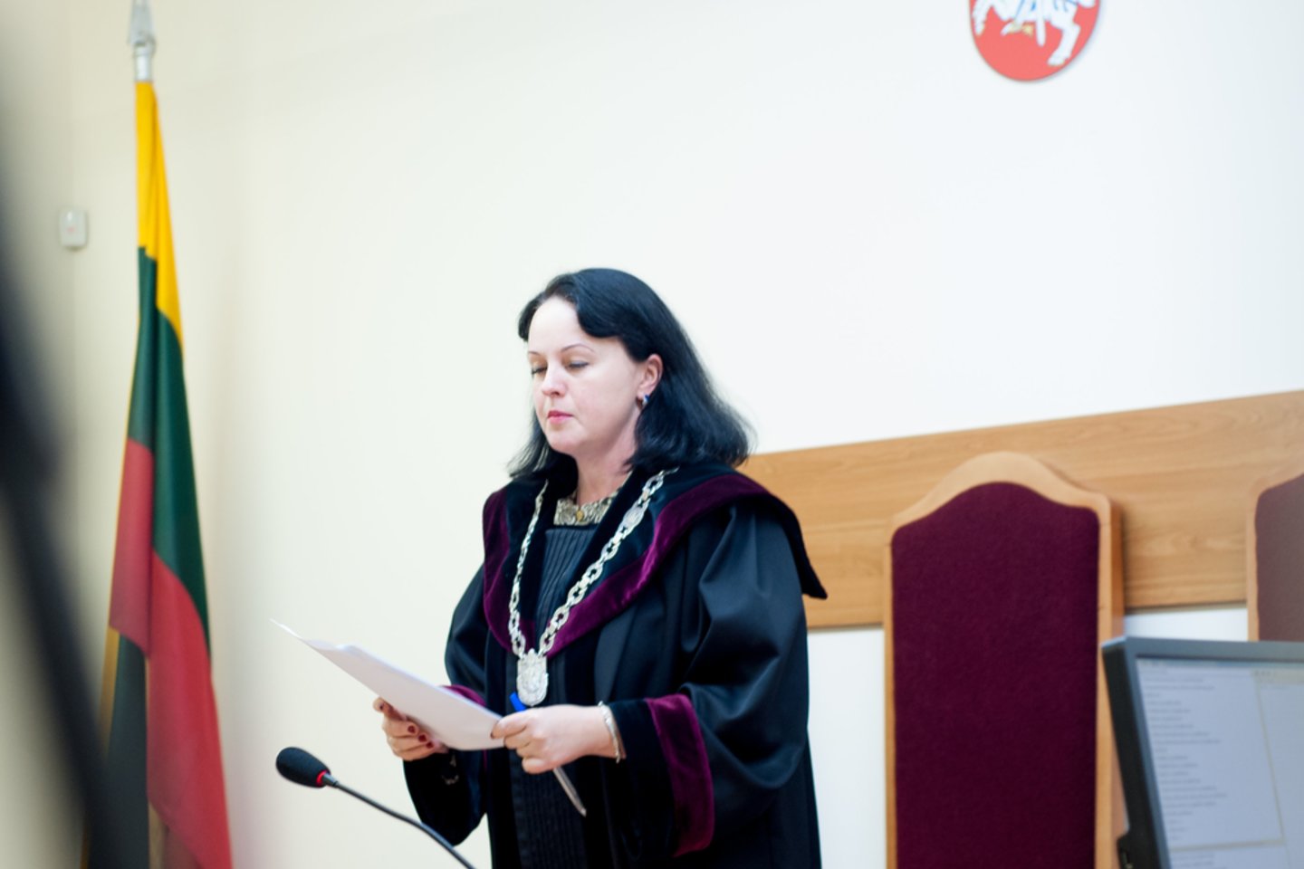 Mirus žinomam verslininkui, mecenatui R.Šeduikiui dėl jo palikimo įsiplieskė kova, kurioje šmėžuoja ir E.Puzinskaitė, dirbanti Regionų administraciniame teisme.<br>V. Ščiavinsko nuotr.