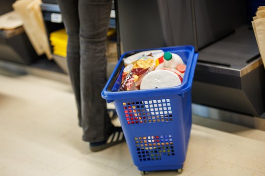Dažno vartojimo prekių krepšelis gegužės 5 d. „Lidl“ buvo pigiausias: skirtumas nuo brangiausio krepšelio siekė daugiau nei 4 eurus