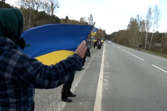 Rusija ir Ukraina apsikeitė karo belaisviais: namo grįžo kur kas mažiau karių nei skelbė D. Trumpas