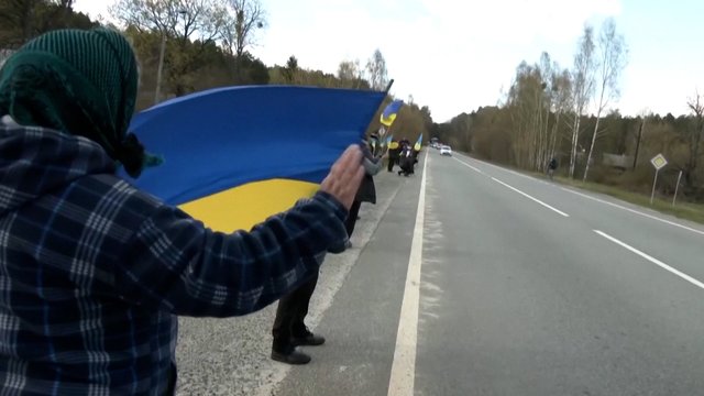Rusija ir Ukraina apsikeitė karo belaisviais: namo grįžo kur kas mažiau karių nei skelbė D. Trumpas