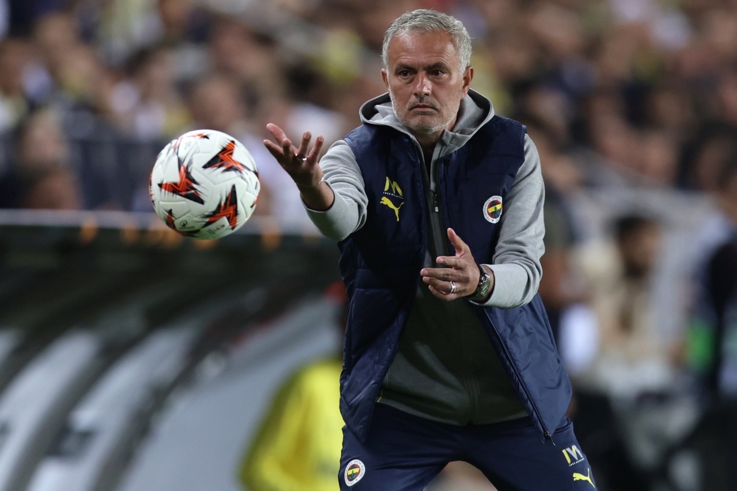 J Mourinho U 7 Mln Eur Kompensacij engia Real V l Taps 