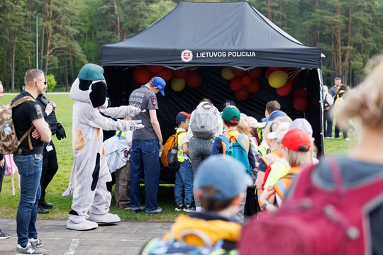Vingio parke – žygis už saugią vaikystę Vaiko dienos proga