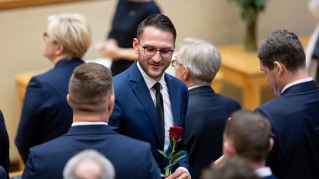 Pasaulio lietuviai ragina atsiriboti nuo „Nemuno aušros“: J. Olekas prakalbo apie sprendimus