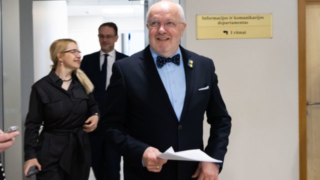 Seime įvyko pirmosios pagalbos mokymai: mediko profesiją turintis J. Olekas įgūdžius primiršo