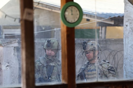 „Reuters“ patvirtino, kad Pentagonas nesiųs į Lenkiją 4 tūkst. karių