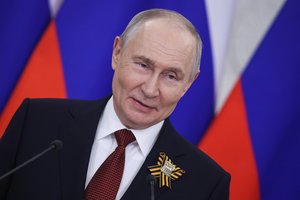 Po D. Trumpo vizito į Kiniją – V. Putino žingsnis