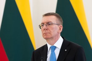 Latvijos prezidentas pradėjo susitikimus su parlamentinėmis partijomis dėl naujos koalicijos
