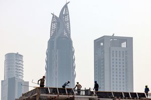 Dubajaus spindesiui – smūgiai: milijonieriai jau dairosi svetur