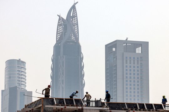Dubajaus spindesiui – smūgiai: milijonieriai jau dairosi svetur