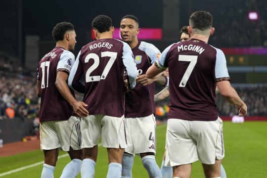 „Aston Villa“ iš „Liverpool“ nugvelbė kelialapį į Čempionų lygą