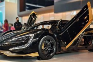Kinai perrašo automobilių istoriją: už šį superautomobilį pirkėjas pakolojo beveik 3 milijonus eurų