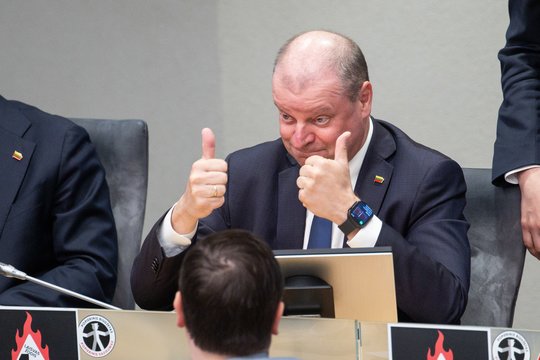 Po korupcijos bylos – smūgis S. Skverneliui: palankus vertinimas smuko penktadaliu