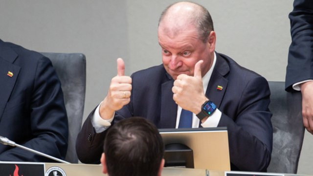 Po korupcijos bylos – smūgis S. Skverneliui: palankus vertinimas smuko penktadaliu