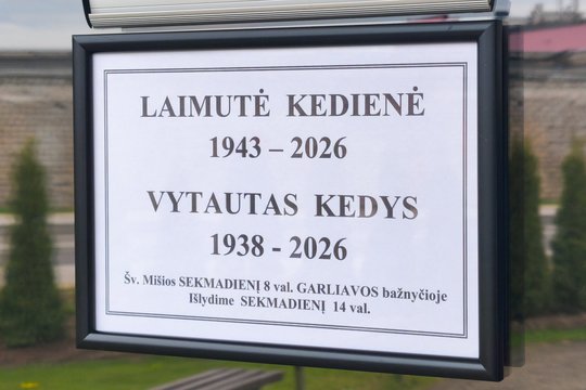 Garliavoje – dvigubas atsisveikinimas: į paskutinę kelionę išlydimi Vytautas ir Laimutė Kedžiai