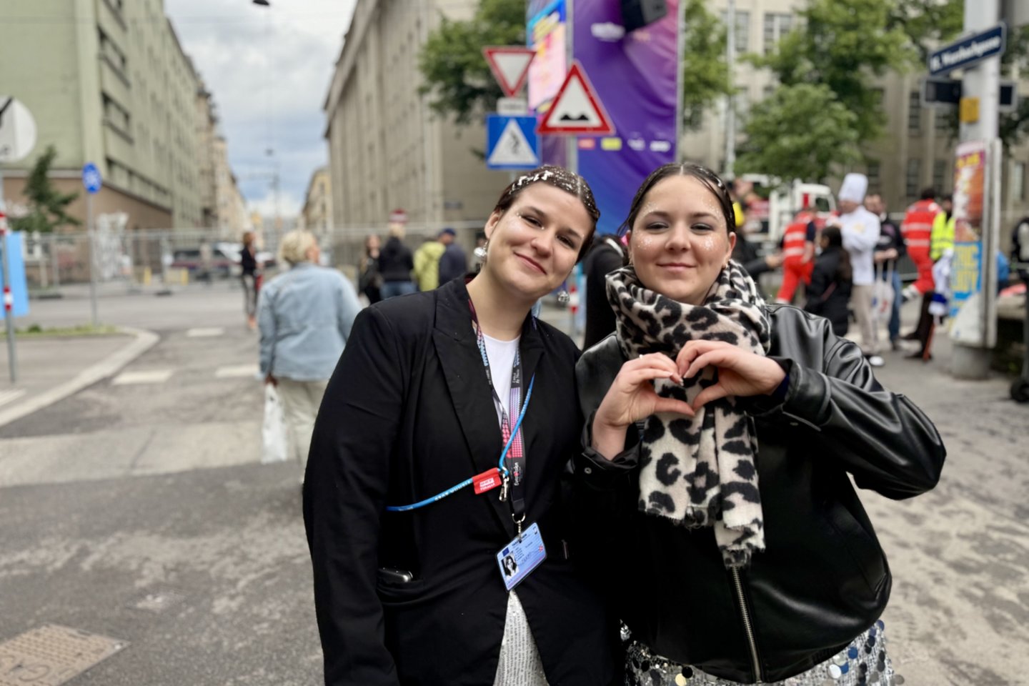 Gerbėjai renkasi į „Eurovizijos“ finalą.<br>Lrytas nuotr.