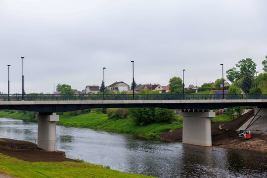 Po žinios apie atidarytą strategiškai svarbų tiltą – G. Nausėdos kritika
