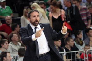 Ir vėl teko krautis lagaminus – buvęs „Žalgirio“ treneris atleistas du kartus per vieną sezoną