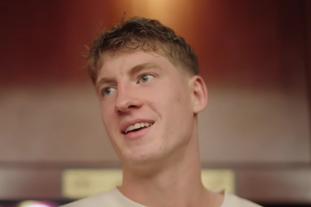 Pažintis su sporto sale, kurioje užaugo K. Jakučionis: kaip Antakalnio gimnazija ugdo krepšinio talentus?