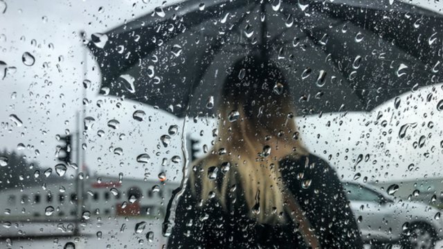 Per šalį toliau slinks lietaus debesys: galima ir perkūnija