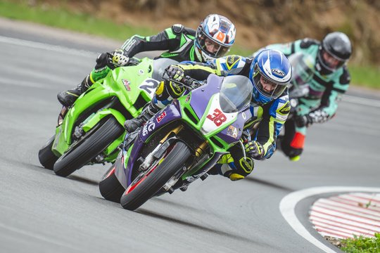 Nemuno žiede prasidėjo Baltijos šalių ir Lietuvos plento žiedo motociklų čempionatas