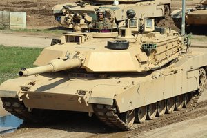 Lenkija įkurs vienintelį Europoje „Abrams“ variklių remonto centrą