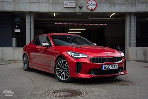 „Kia Stinger“ – modelis, turėjęs pralaužti ledus į premium segmentą