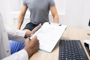 Kodėl vyrai vengia gydytojų? Štai kaip pasireiškia testosterono sumažėjimas