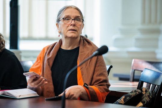 K. Juraitis byloje dėl padėjimo veikti prieš Lietuvą teisiamai E. Švenčionienei prašo skirti ekspertizę